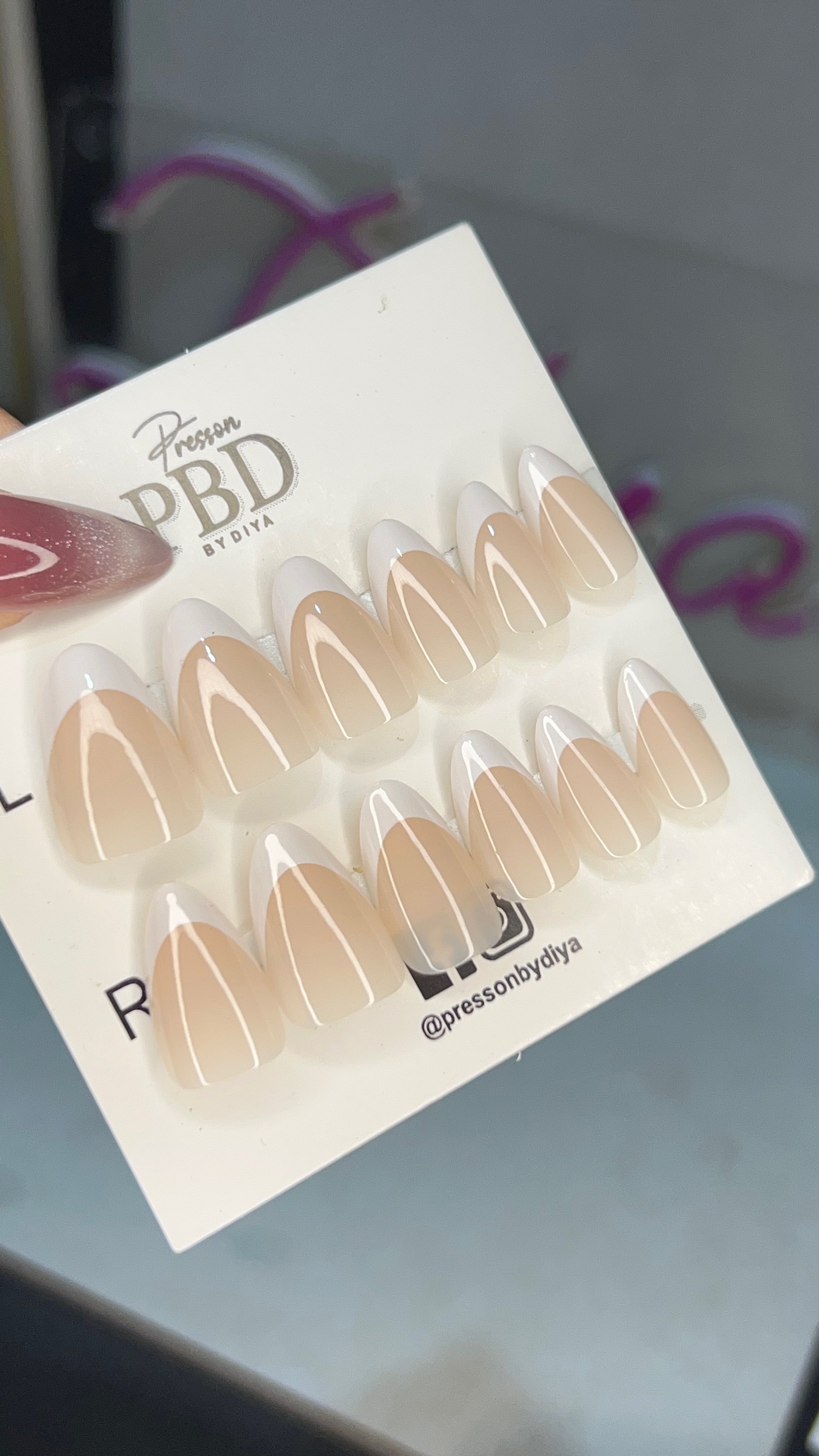 French cat eye Almond